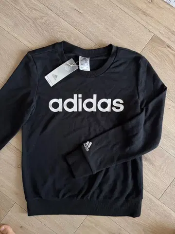 adidas 블랙/화이트 트레이닝복 M