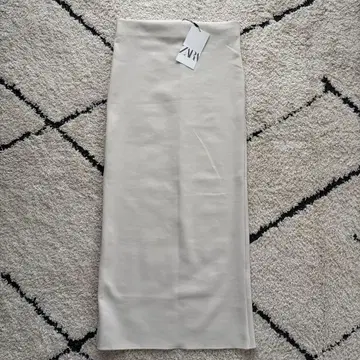 새상품 스트레치 슬릿 타이트 스커트