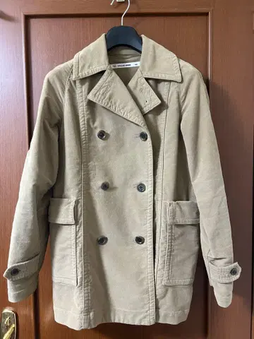 베이지 더블 브레스트 피 코트