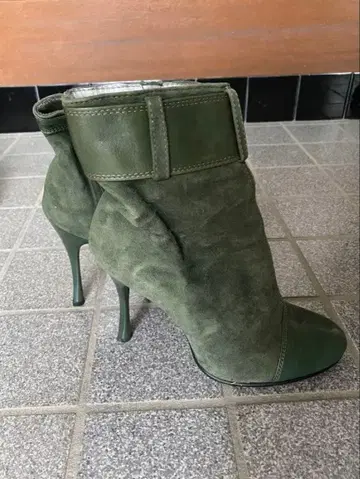 프라이빗 라벨 새상품급 올리브 그린 스웨이드 부츠 부티