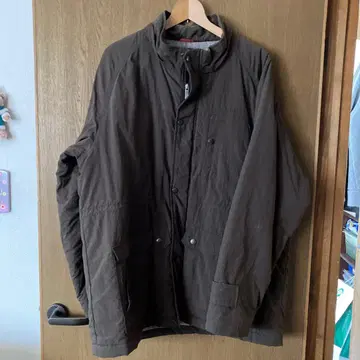 아우터 허시파피 짙은 갈색