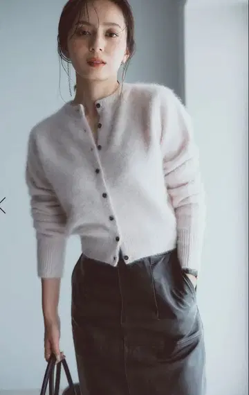 미사용 새상품 anuans 라쿤 폭스 숏 가디건 핑크