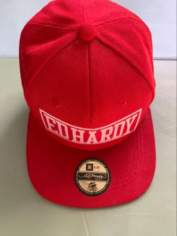 ED HARDY 에드 하디 빨간색 캡 로고 포함