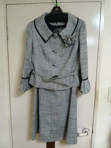 트위드 자켓과 스커트 셋업 13호