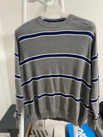 투모로우랜드 니트