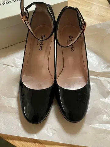 레페토 힐 펌프스 에나멜 블랙 24cm 스트랩