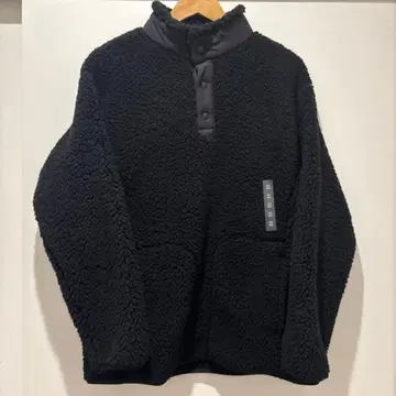 유니클로 화이트 마운티니어링 플리스 오버사이즈 풀오버