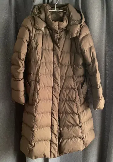 유니클로 다운 롱 코트 브라운 벨트 포함