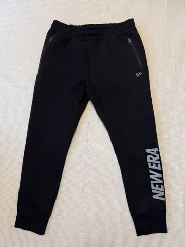 NEW ERA 블랙 조거 팬츠