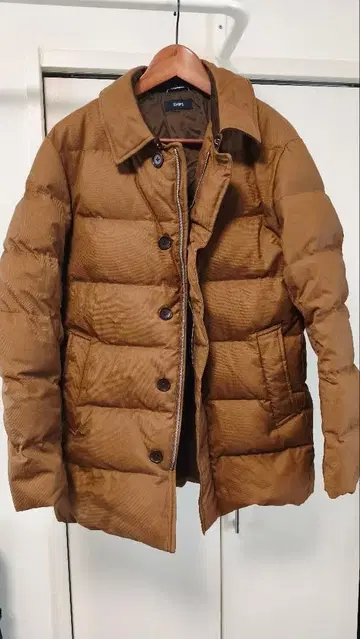 브라운 다운 자켓 쉽스