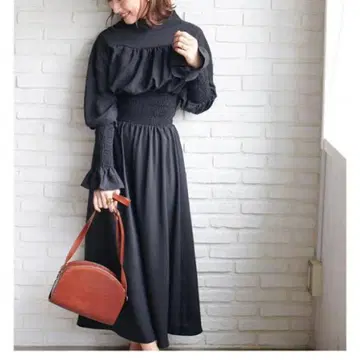 twofaces x misatoy 셔링 원피스