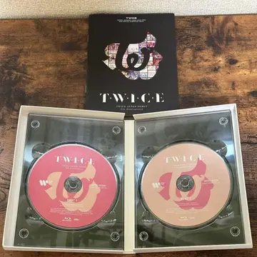 TWICE JAPAN DEBUT 5thAnniversary Blu-ray