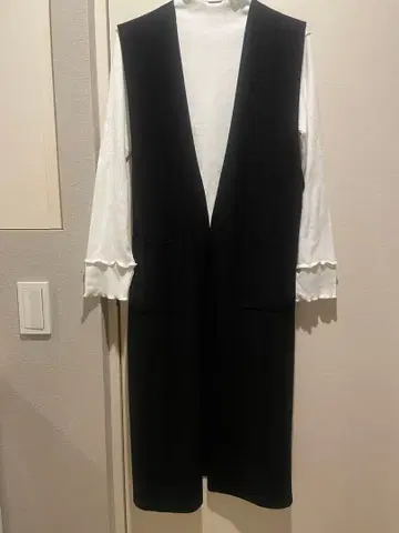 블랙 롱베스트 2 포켓 부착 고급스러움 스타일리시 프리 사이즈