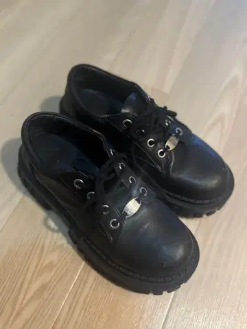 블랙 통굽 신발