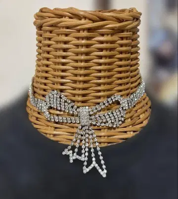 너무 귀여워!! 크리스탈 리본 목걸이