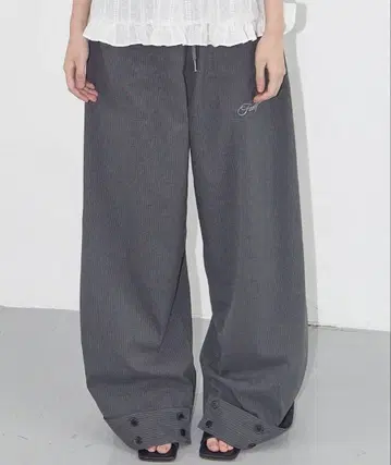 [ FANCY CLUB ] 클래식 버튼 슬랙스