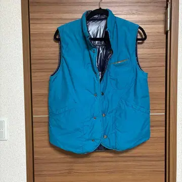 MANUFACTURE OPEN YARD 파랑 다운 베스트