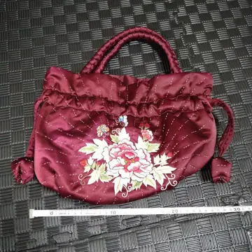 꽃무늬 자수 버건디 토트백
