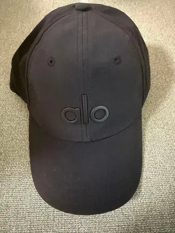 [ 미사용 새상품 ] alo yoga Off-Duty Cap