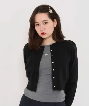 숏 기장 하트 단추 가디건 TINA: JOJUN