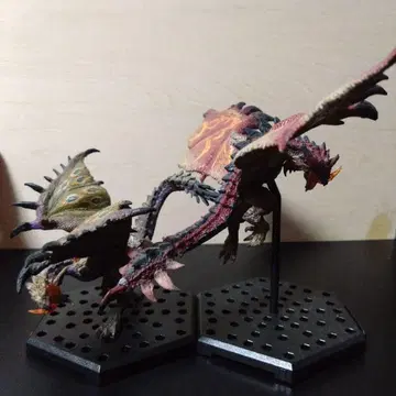 몬스터 헌터 블랙 화염왕 리오레우스 보라 독희 리오레이아 피규어