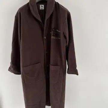 아다바트 브라운 가운