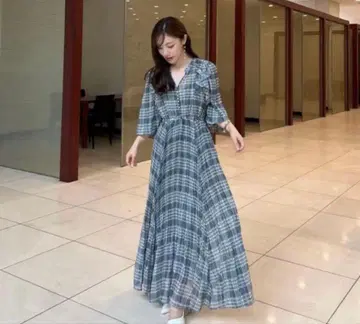 코코딜 체크 프린트 플리츠 원피스 그레이