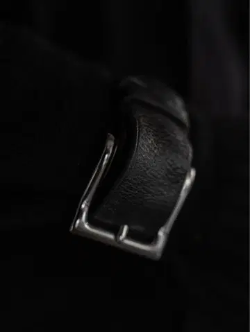 [ PRY ] Sculpted Leather Buckle Bracelet