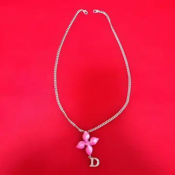 핑크 꽃 모티브 D 참 목걸이