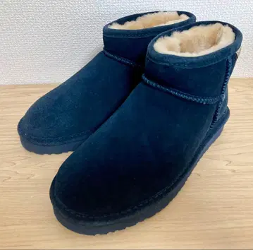 미사용품 BEARPAW 네이비 어그 부츠 24cm