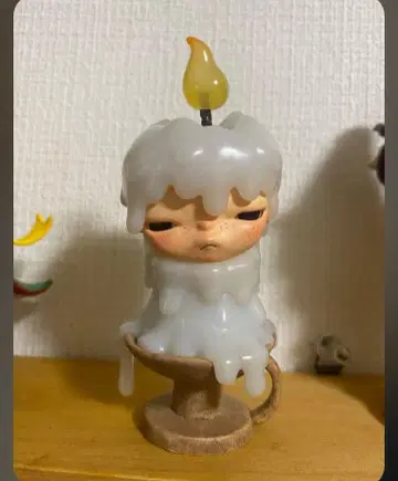 Hirono popmart candle