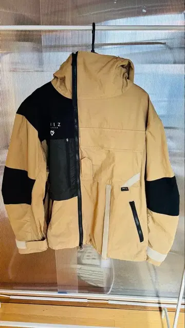 WHIZ LIMITED 마운틴 후드티