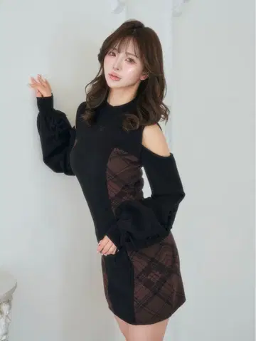 다리치 사이드 체크 니트 미니 원피스