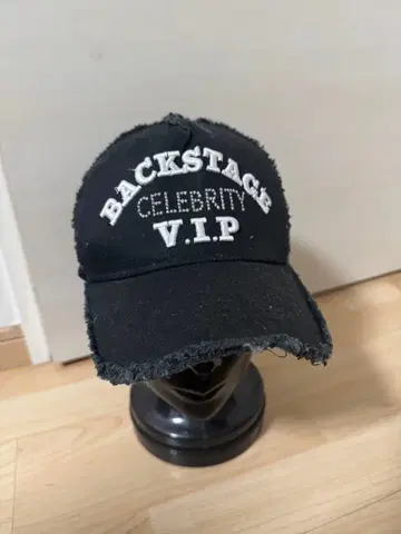 백스테이지 셀러브리티 V.I.P. 캡