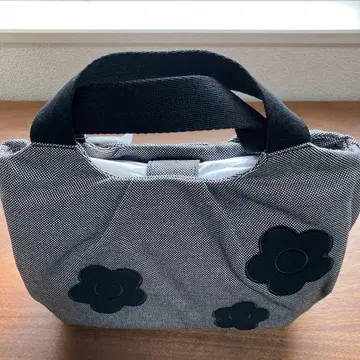 MARY QUANT 꽃 모티브 블랙 토트백