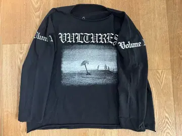 1 vultures YZY VOLUME 1 LONG SLEEVE TEE