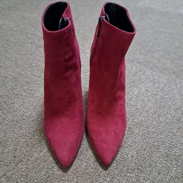 DIANA 빨간색 스웨이드 숏부츠 하이힐