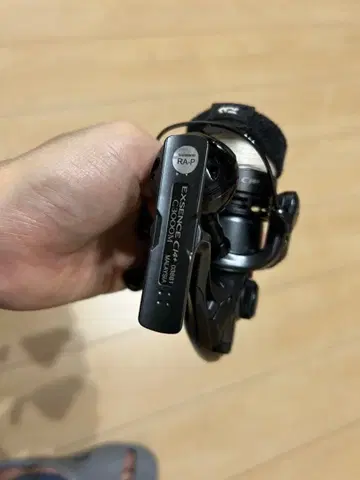 새상품급 시마노 17 엑센스 C3000M