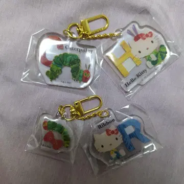 배고픈 애벌레 헬로키티 아크릴 키링 4개 세트