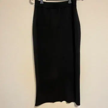 블랙 니트 타이트 스커트 뒷 슬릿