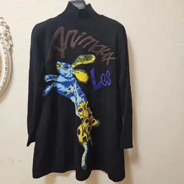 토쿠코 토끼 자수 터틀넥 블랙 니트 튜닉