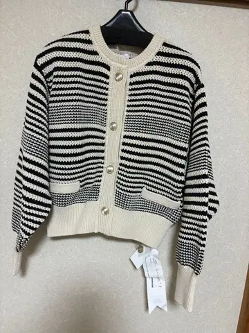 가디건 인기 즉시 완판 디니테 콜리에 새상품 미사용