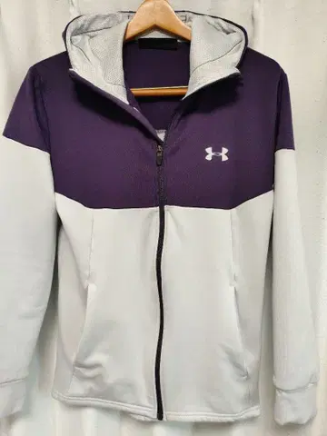 언더아머 풀 집업 후드티 보라색/화이트