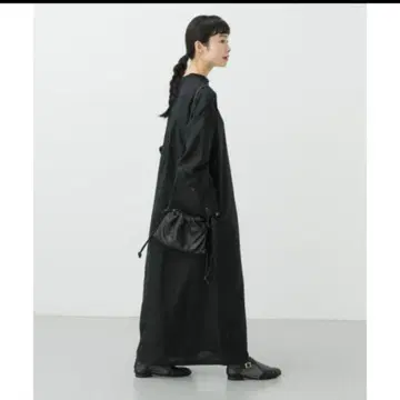 카구레 (kagure) 린넨 셔츠 원피스 블랙