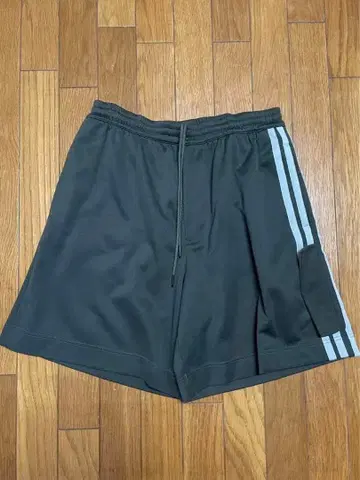 Y-3 사이드 라인 숏팬츠