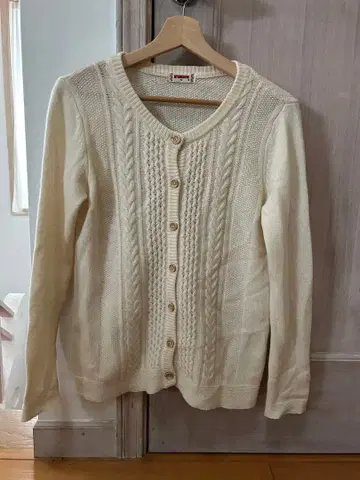 아이보리 케이블 짜임 가디건