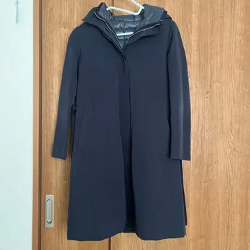 네이비 후드 부착 롱 코트 투모로우랜드 38