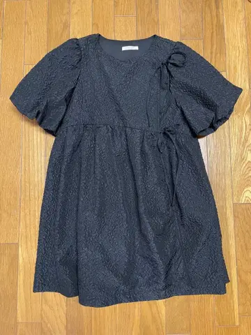 FREAKS STORE 블랙 반팔 원피스