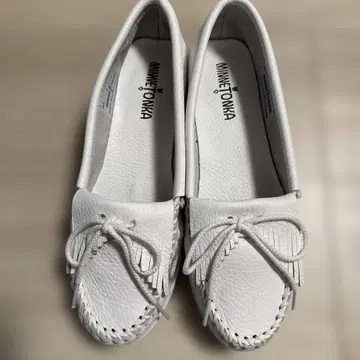 MINNETONKA 화이트 스무스 모카신 25cm