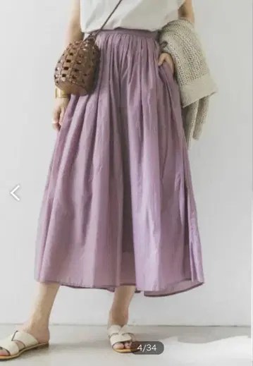 어반 리서치 박스 턱 에어리 롱 스커트 모브 사이즈 F